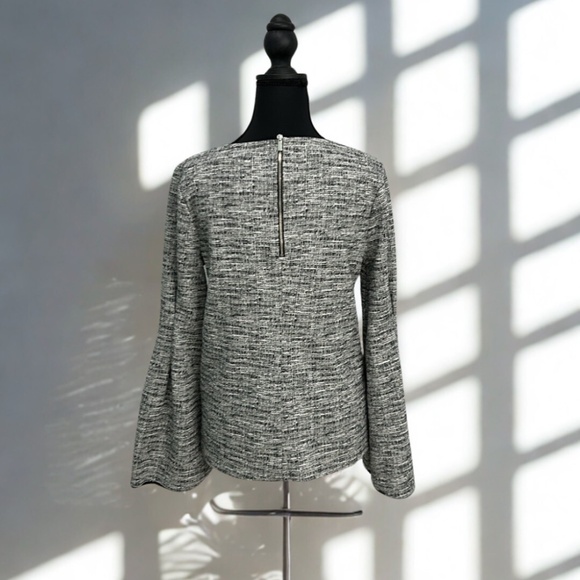 Banana Republic Gray Women's Blouse - Picture 2 of 9